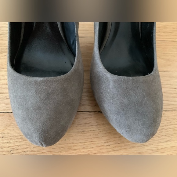 ZARA - Grey suede high heels w platform - size 8 - like new condition - Picture 6 of 11